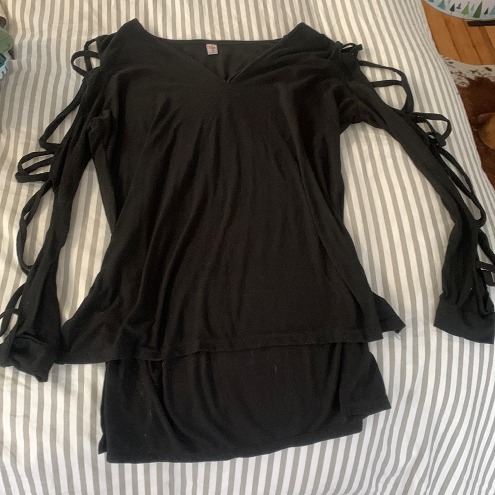 Lace up sleeve cotton black tshirt (long in back, short in front)